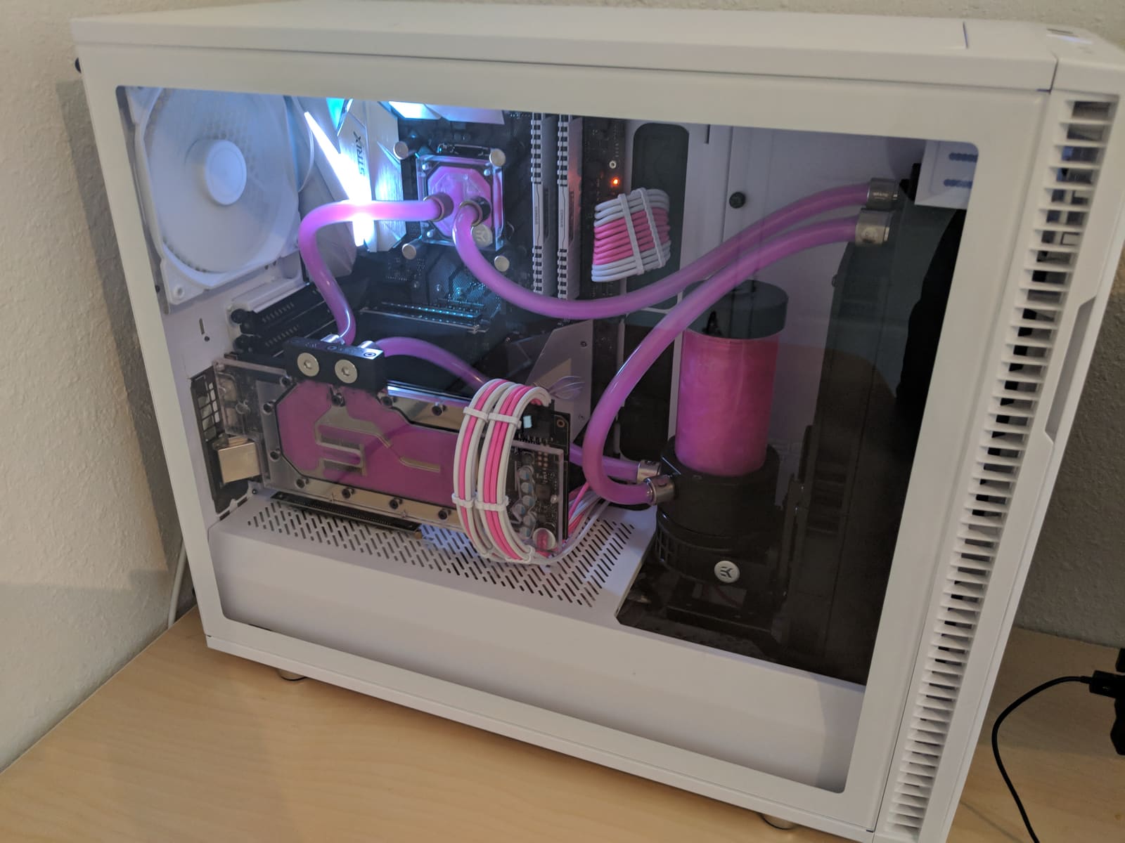 The finished build seen through the tempered glass side panel